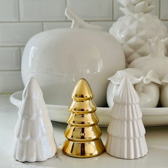 Target Bullseye’s Mini Ceramic Christmas Trees - Picture 2 of 15